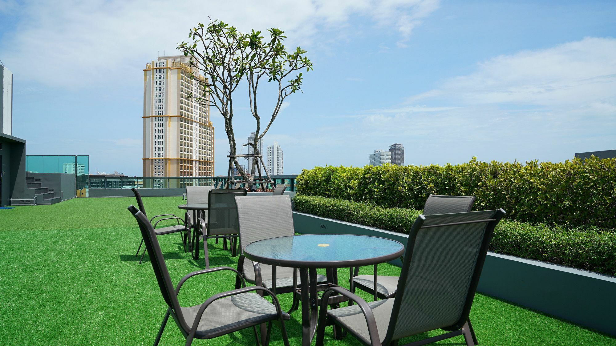 Urban Attitude Apartment Pattaya Bagian luar foto