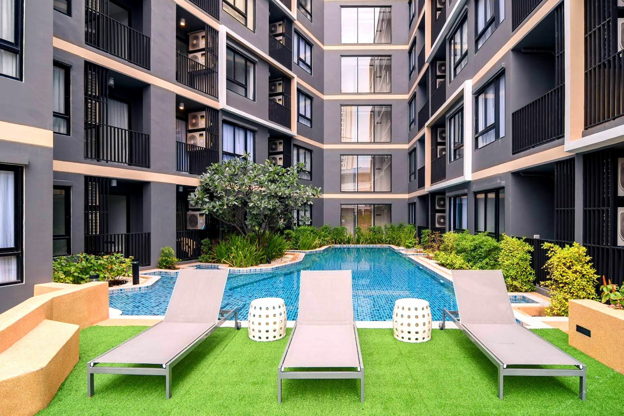 Urban Attitude Apartment Pattaya Bagian luar foto